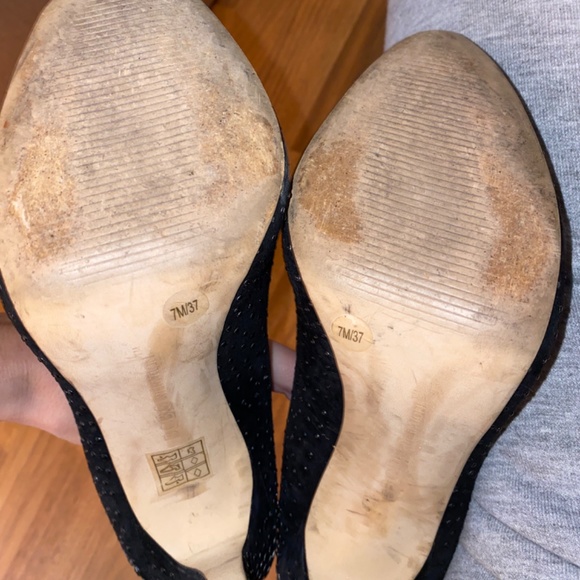 BCBG heels - Picture 4 of 4